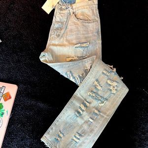 MNMI ripped Mens jeans. Never worn. Size 32